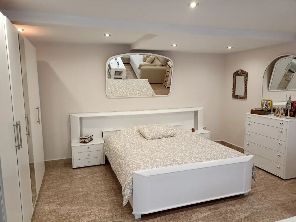 Taller Cantera Vintage 23 Dormitorio pintado en blanco Wevet