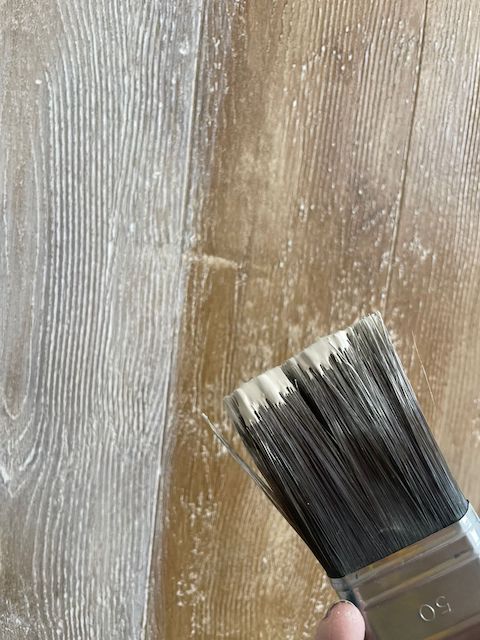 Cómo hacer un zócalo de madera con masilla y pintura 20 17