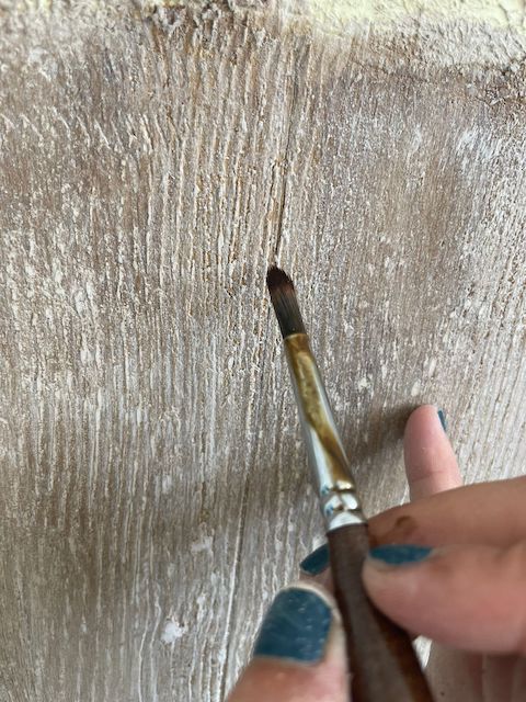 Cómo hacer un zócalo de madera con masilla y pintura 23 21