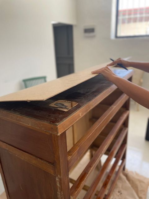 Cómo Restaurar un Mueble Antiguo 6 4 2