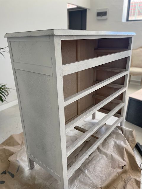 Cómo Restaurar un Mueble Antiguo 13 pintar muebles de madera antiguo