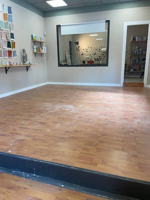 Guía para restaurar y pintar una tarima flotante 3 Tarima flotante antes de ser restaurada