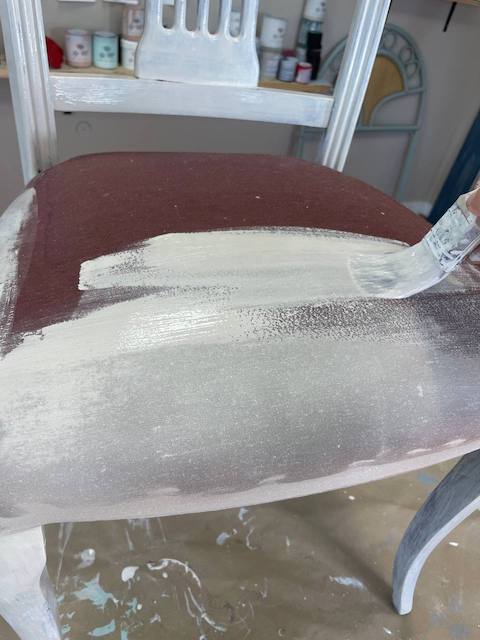 Cómo pintar sillas de madera 16 Chalk Paint aplicación