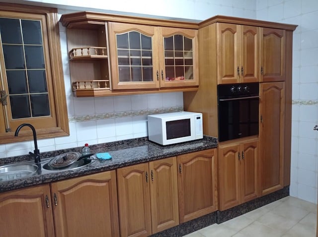 5 colores perfectos para pintar cocinas 3 Azul Noche antes