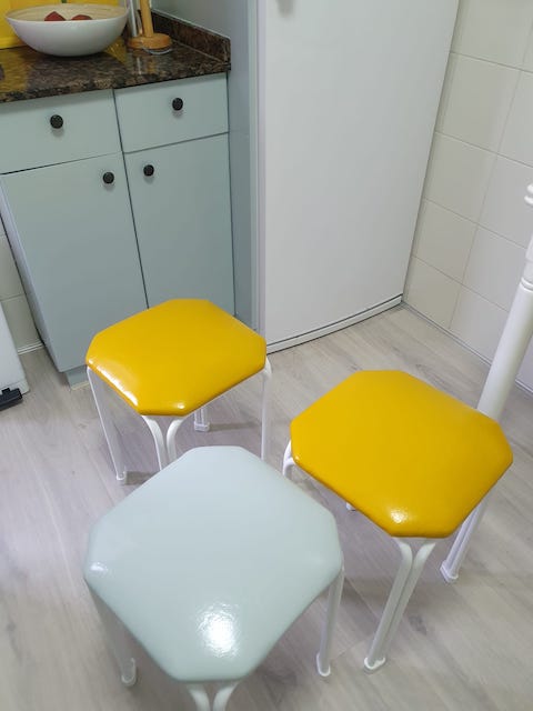 Color De Tiza 2022 30 Azul vintage banquitos