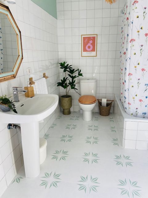 Cómo pintar un piso para alquilar: guía completa 6 Reforma del baño de un piso para alquilar