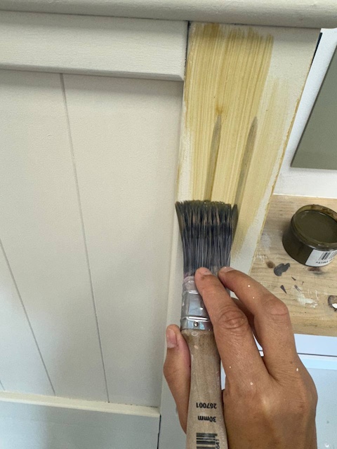 Crea efecto madera lavada en 3 pasos 14 Aplicamos pátina nogal