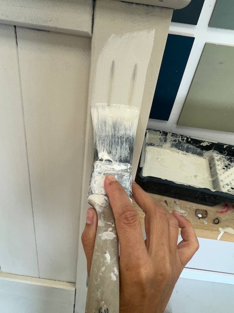 Crea efecto madera lavada en 3 pasos 11 Aplicamos con brocha de nuevo la pintura