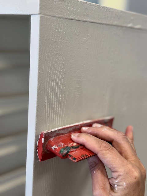 Dibujamos la veta con el taco veteador