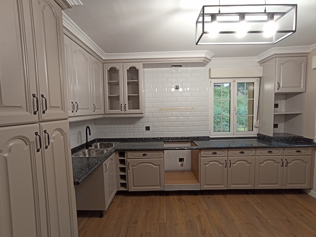 Taller Cantera Vintage 15 Cocina pintada en gris Taupe