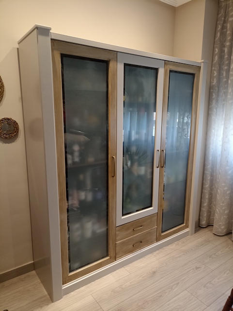 Taller Cantera Vintage 17 Vitrina Lino y efecto madera