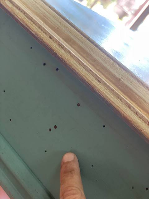 Cómo restaurar un mueble antiguo. 22 Carcoma 1