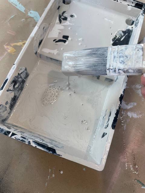 Cómo pintar sillas de madera 15 Chalk Paint color Lino