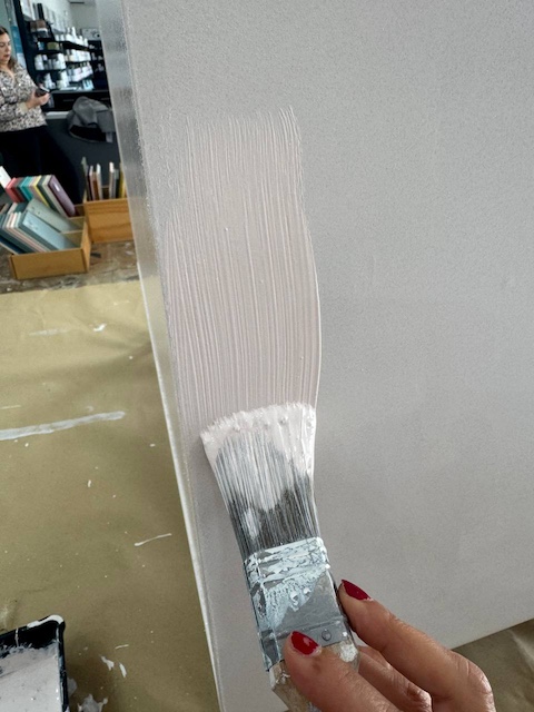 Aplicamos el primer con pintura