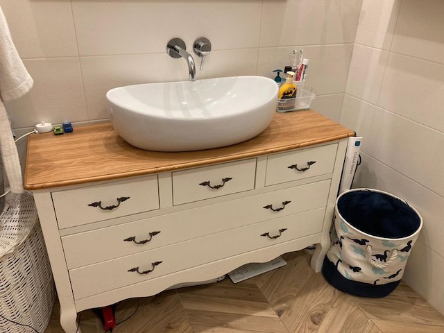 ¿Te atreves a transformar una cómoda en un mueble de lavabo? 39 Transformar una cómoda en un mueble de lavabo: lavabo Lino