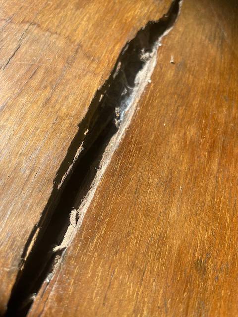 Pintar una cómoda con chalk paint con acabado profesional 5 Grieta para reparar de la cómoda