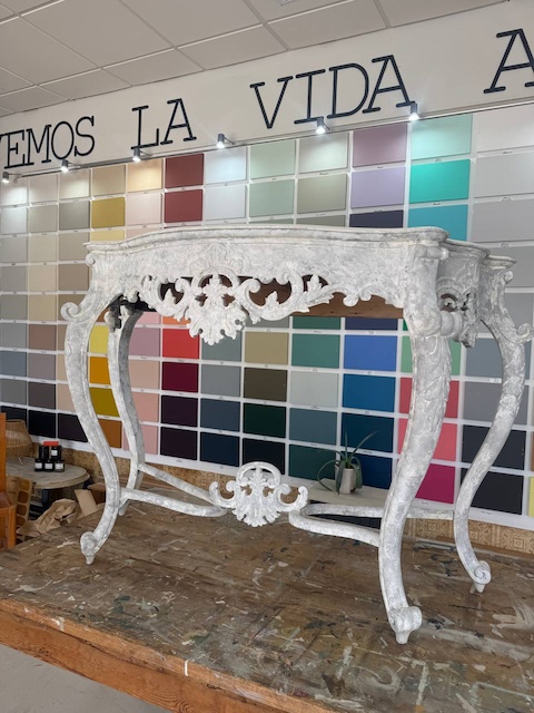 Efecto empolvado en muebles: consola