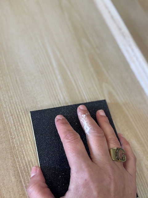 Lijamos cuando la puerta este seca