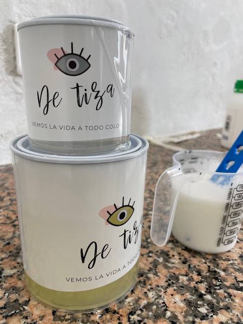 Cómo pintar una encimera 11 Encimera primer y catalizador