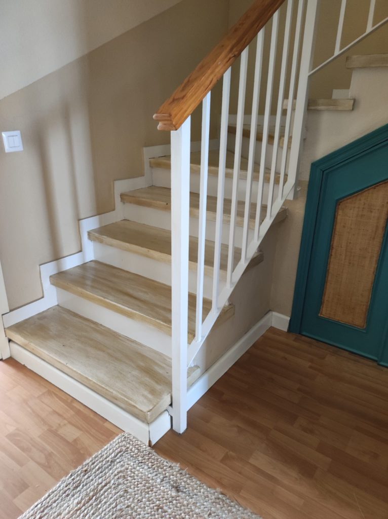 Imitación efecto madera en mármol 35 Pintar escaleras color madera