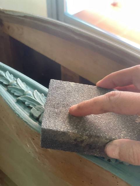 Cómo restaurar un mueble antiguo. 27 Exterior lijado