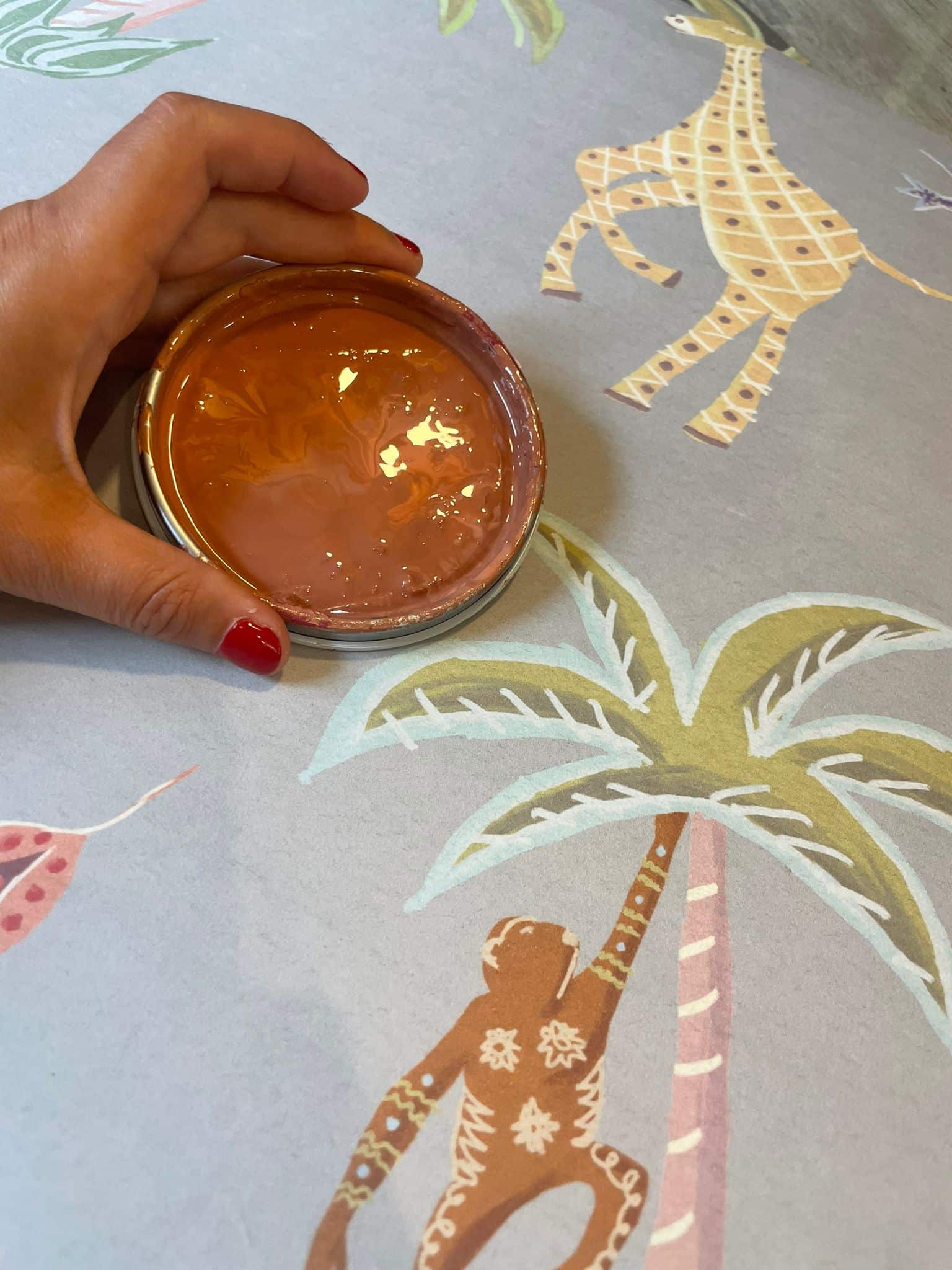 ¿Cómo combinar papel pintado y pintura? 63 Fauna Verde Piedra 1