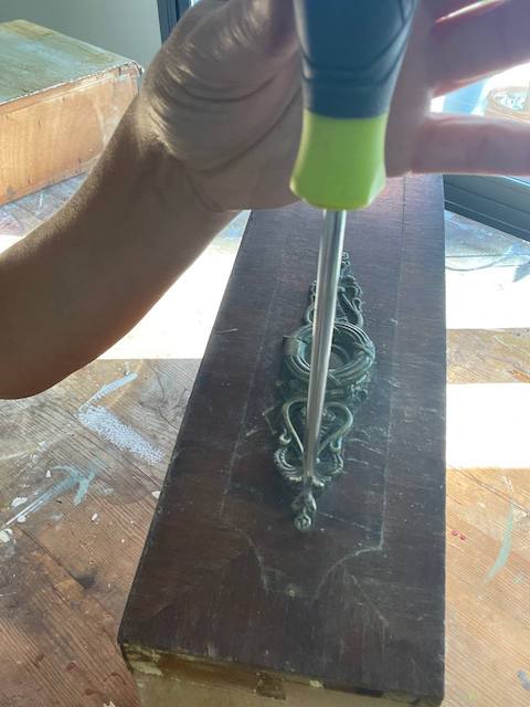 Cómo restaurar un mueble antiguo. 3 Frontal 1