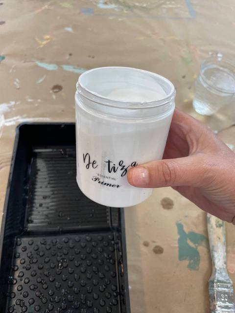 Cómo pintar sillas de madera 6 Preparamos la imprimación