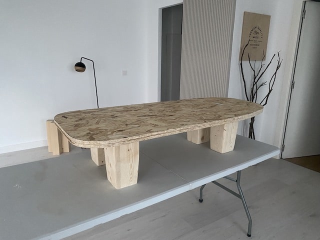 Cómo restaurar una mesa de madera 6 Mesa de madera DIY antes de pintar