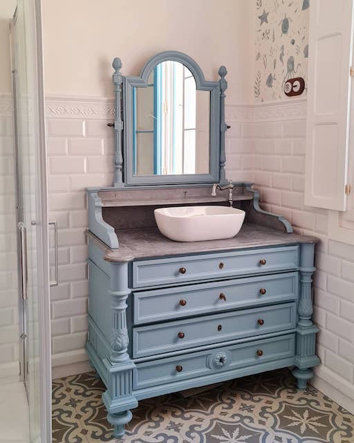 Taller La Circuleta 10 Mueble aseo restaurado