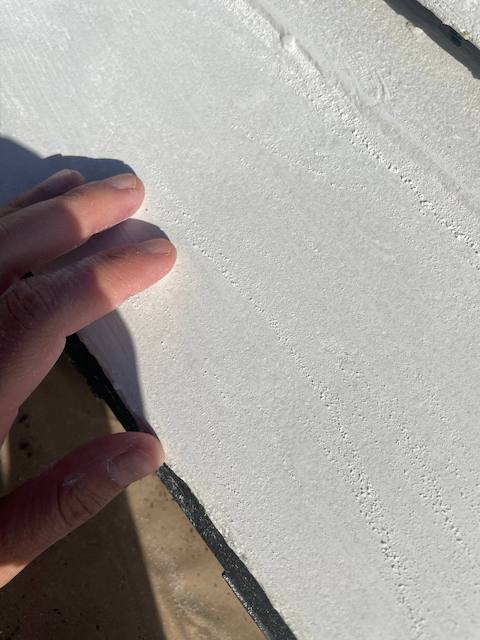 Maceta con masilla y lijada