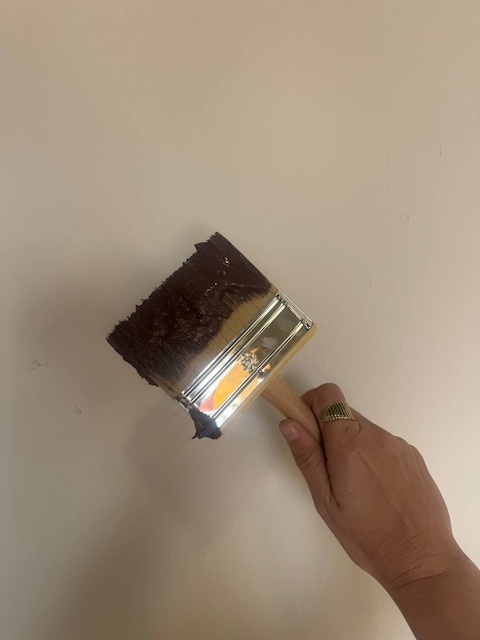 Brocha con masilla de texturas