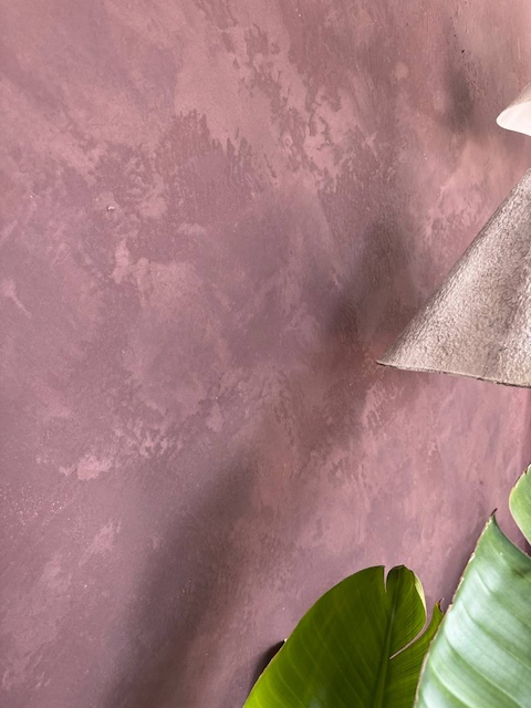 Ideas para recibidor: Pared pintada con masilla de texturas