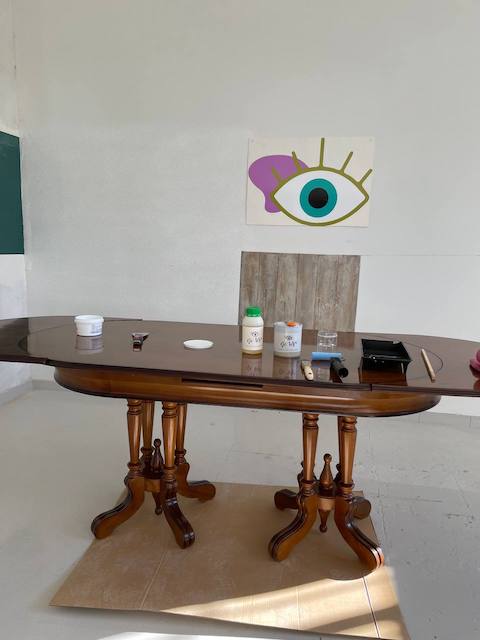 Cómo pintar una mesa de madera de comedor 3 como pintar una mesa de comedor