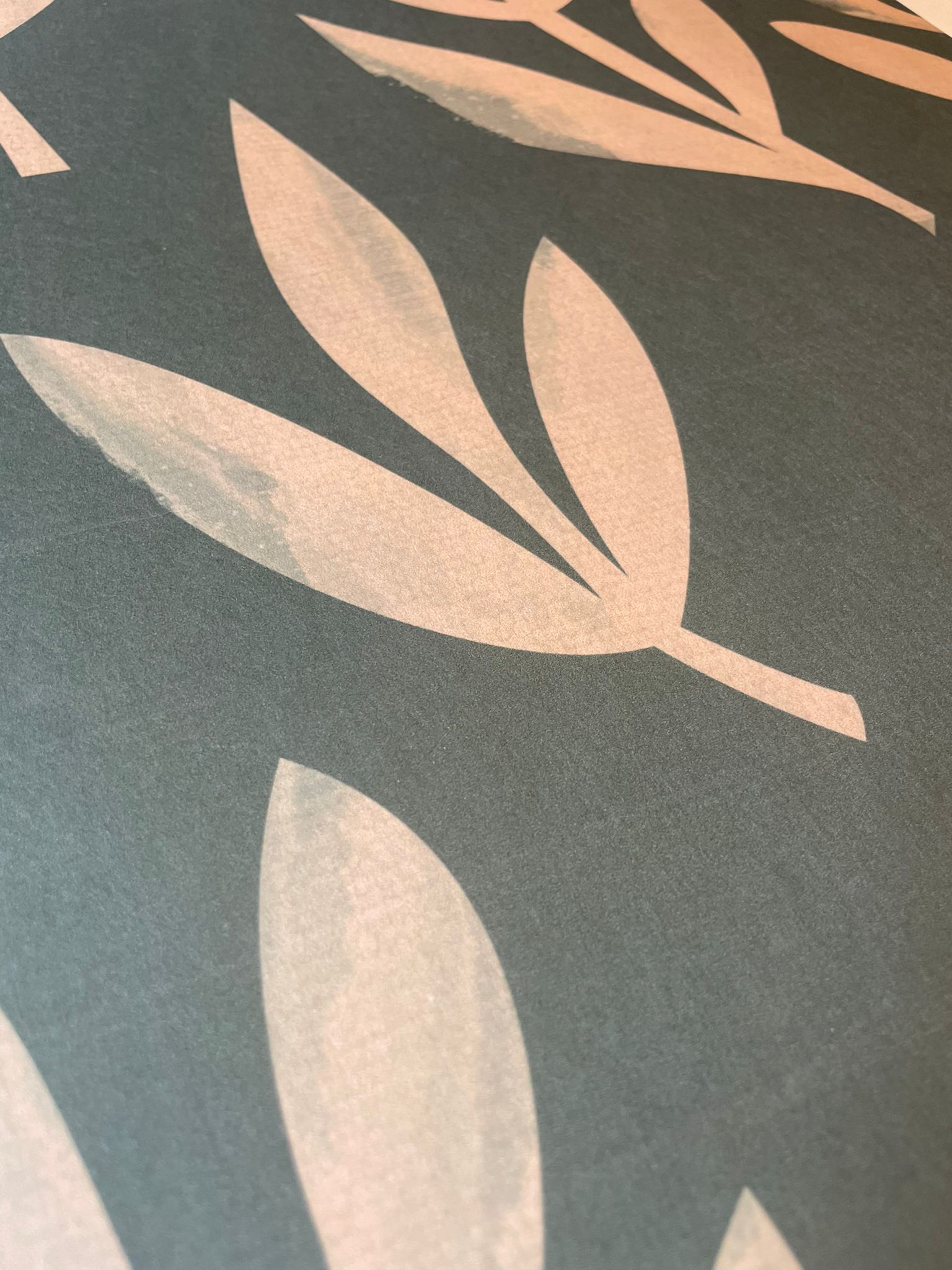 ¿Cómo combinar papel pintado y pintura? 29 Papel pin Laurel 7