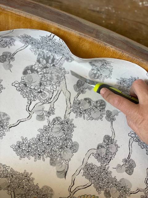 Cómo restaurar un mueble antiguo. 20 Papel pintado 2