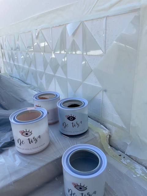 Pintura y plantilla a utilizar para pintar el zócalo de la cocina de exterior