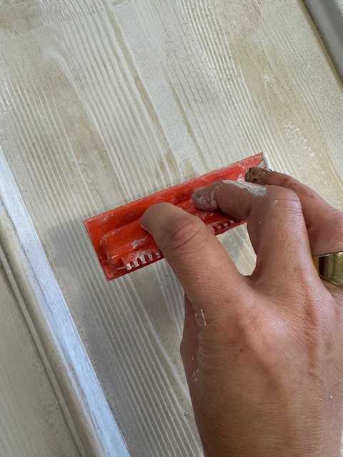 Pasamos el taco veteador por la puerta