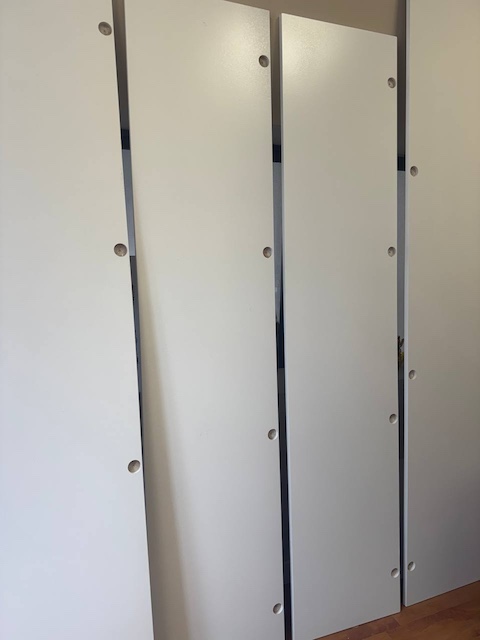 Puertas de madera pintadas con pistola