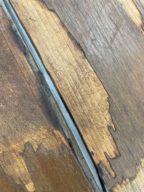 Pintar una cómoda con chalk paint con acabado profesional 10 Protegemos la cómoda que vamos a pintar por dentro