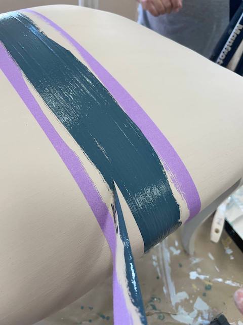 Cómo pintar sillas de madera 30 Pintamos con Haya Azul