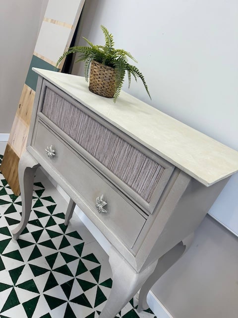Resultado de pintar un mueble con estilo Shabby Chic