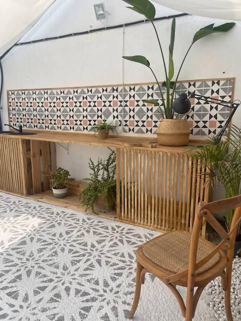 Cómo pintar el suelo de tu terraza paso a paso 12 Suelo de exterior y cocina pintada