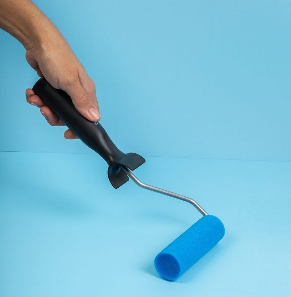 Cómo pintar con rodillo sin dejar marcas 5 Rodillo de espuma