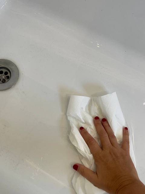 Cómo pintar tu bañera paso a paso 7 Secado banera