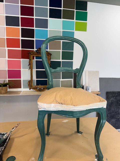 Silla pintada en color verde Imperial