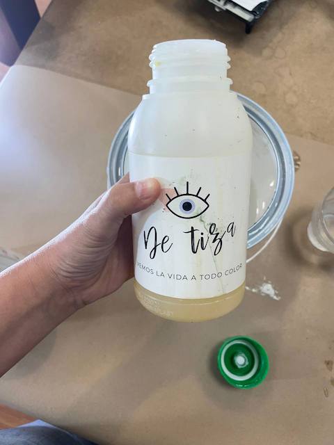 Como pintar un microondas 5 Limpiamos con Superclean poder fungicida el microondas