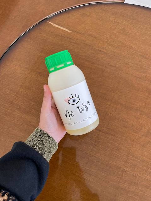 Cómo pintar una mesa de madera de comedor 5 limpiador fungicida