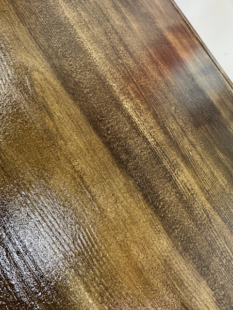 Cómo hacer efecto madera en cristal: madera oscura