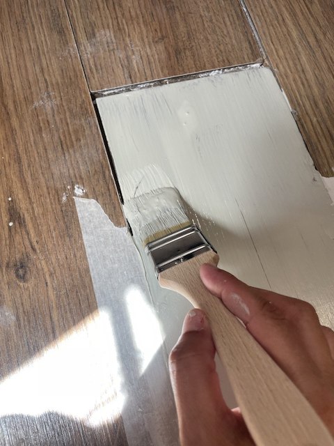 Cómo reparar tu tarima flotante rayada 10 Color base para reparar la tarima flotante rayada